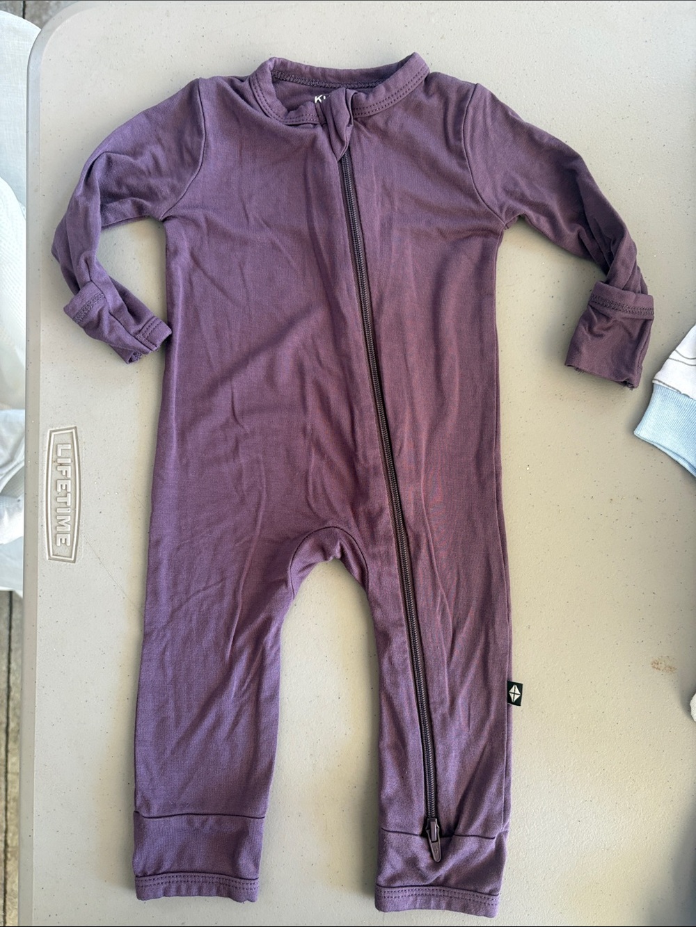 Kyte BABY Currant Zippered Romper. BNWOT. 0-3 months